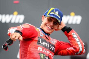 Marquez sbugiarda Bagnaia