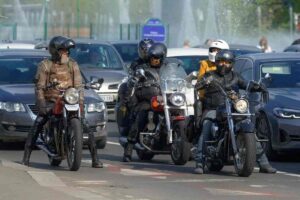 Motociclisti in strada