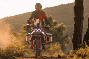 ducati desertx