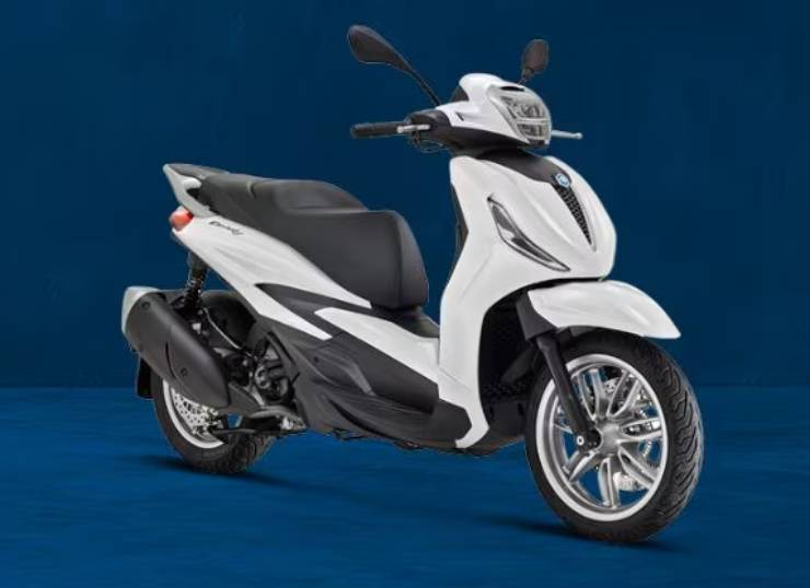Piaggio Medley scooter
