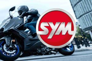 SYM Adx TG 400 Yamaha Tmax scooter