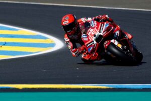 Marc Marquez, nuova tegola: frattura al piede e intervento alla spalla. Mondiale a rischio?