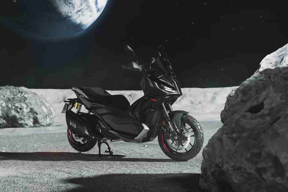 aprilia sr gt 400 